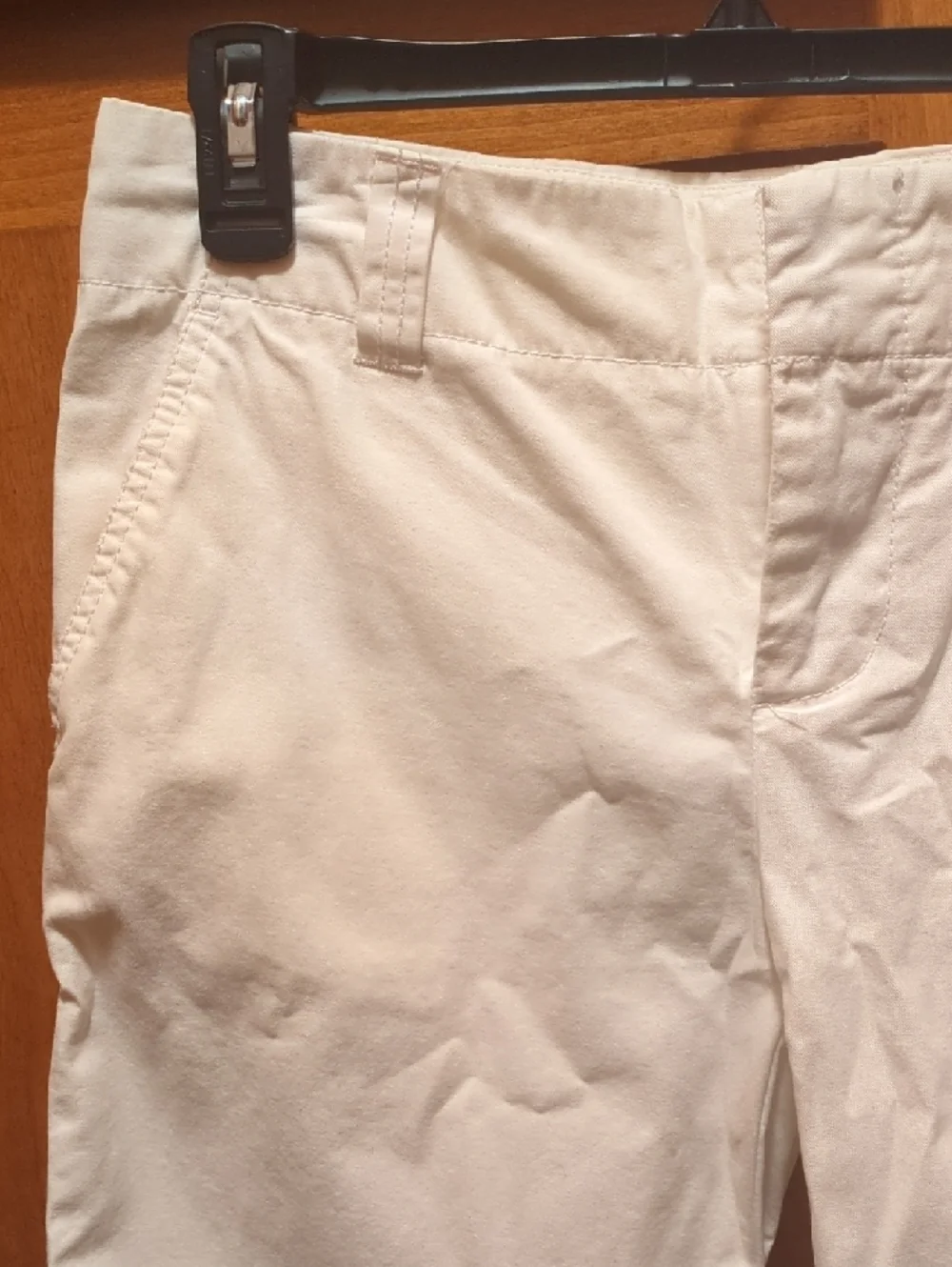 GAP Women's White Bermuda Shorts - Picture 4 of 8